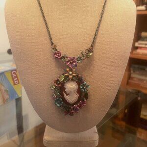 Beautiful Lenora Dame Flower Strewn Cameo Necklace